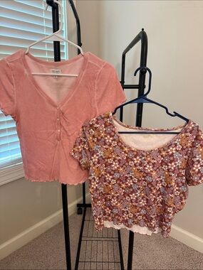 True Craft Pink Ribbed Button-Front Crop Top and floral cropped button front top